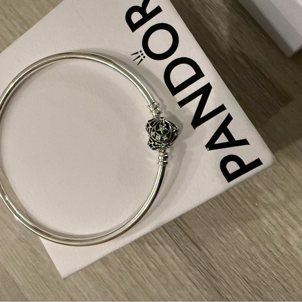 Pandora stars and moon heart clasp bangle 2024